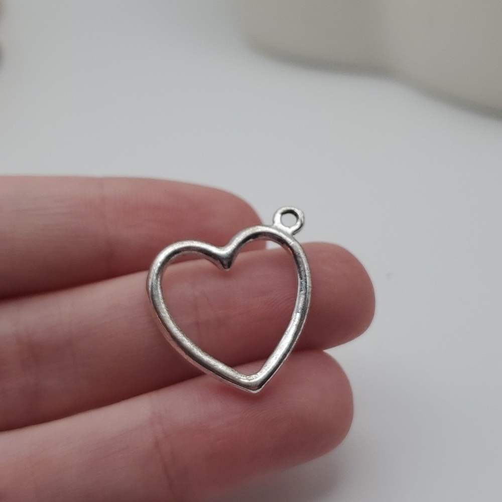Silver tone heart necklace pendant trendy